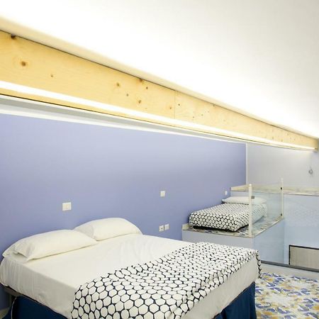 Casa Niccolo Apartment เนเปิลส์ ภายนอก รูปภาพ