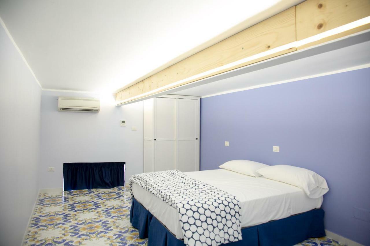 Casa Niccolo Apartment เนเปิลส์ ภายนอก รูปภาพ