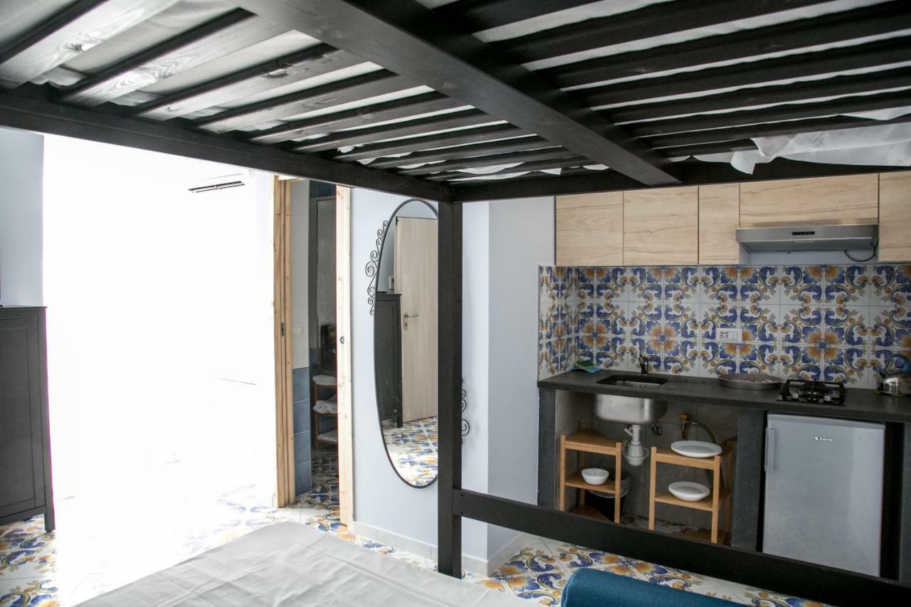 Casa Niccolo Apartment เนเปิลส์ ภายนอก รูปภาพ