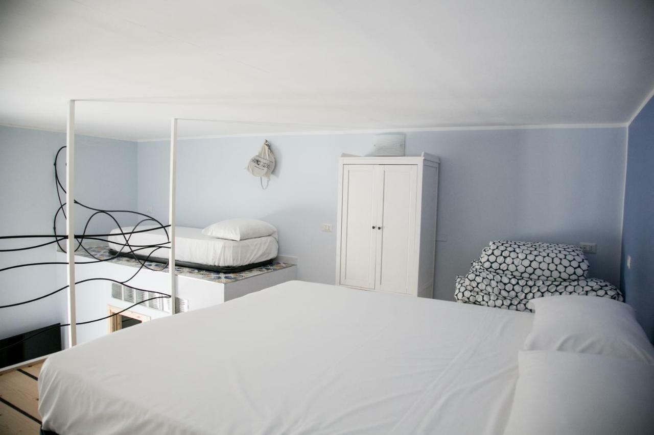 Casa Niccolo Apartment เนเปิลส์ ภายนอก รูปภาพ