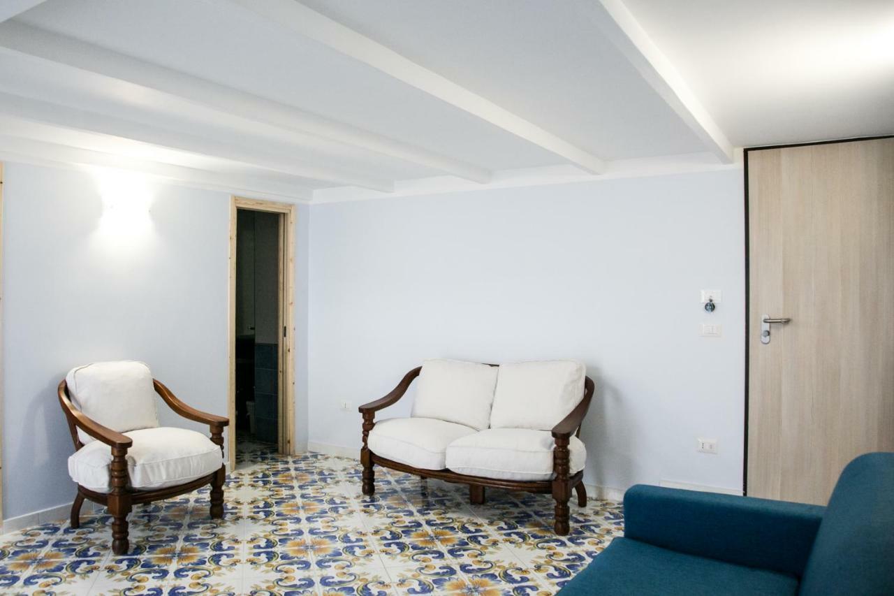 Casa Niccolo Apartment เนเปิลส์ ภายนอก รูปภาพ