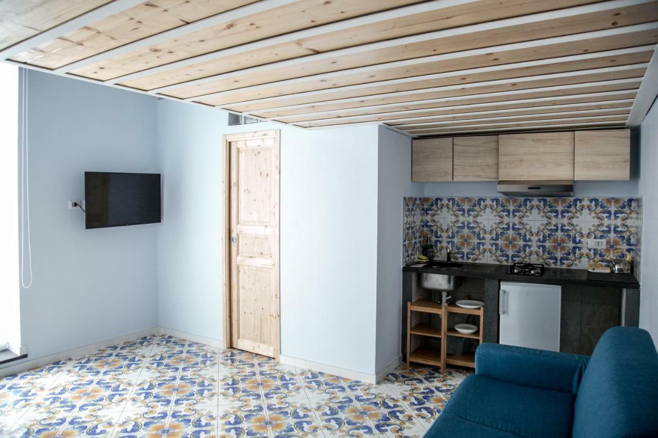 Casa Niccolo Apartment เนเปิลส์ ภายนอก รูปภาพ