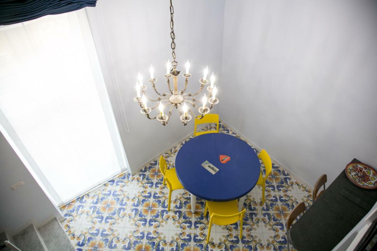 Casa Niccolo Apartment เนเปิลส์ ภายนอก รูปภาพ
