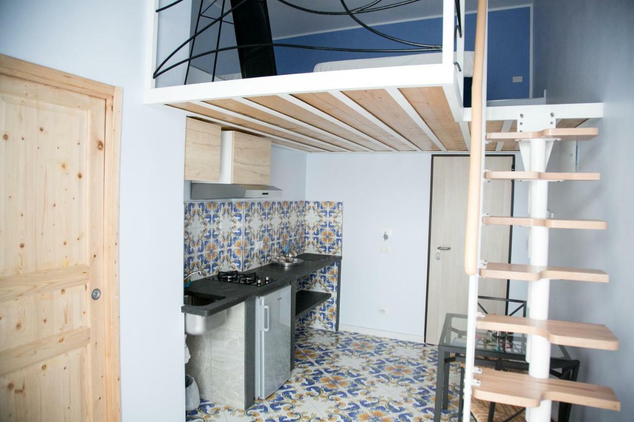 Casa Niccolo Apartment เนเปิลส์ ภายนอก รูปภาพ