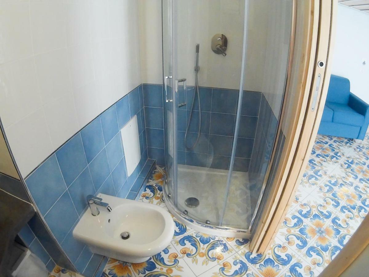 Casa Niccolo Apartment เนเปิลส์ ภายนอก รูปภาพ