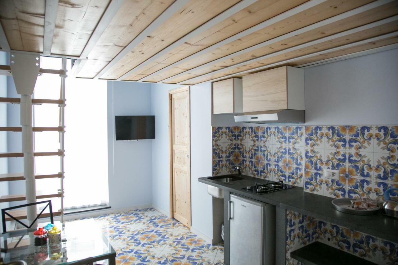 Casa Niccolo Apartment เนเปิลส์ ภายนอก รูปภาพ