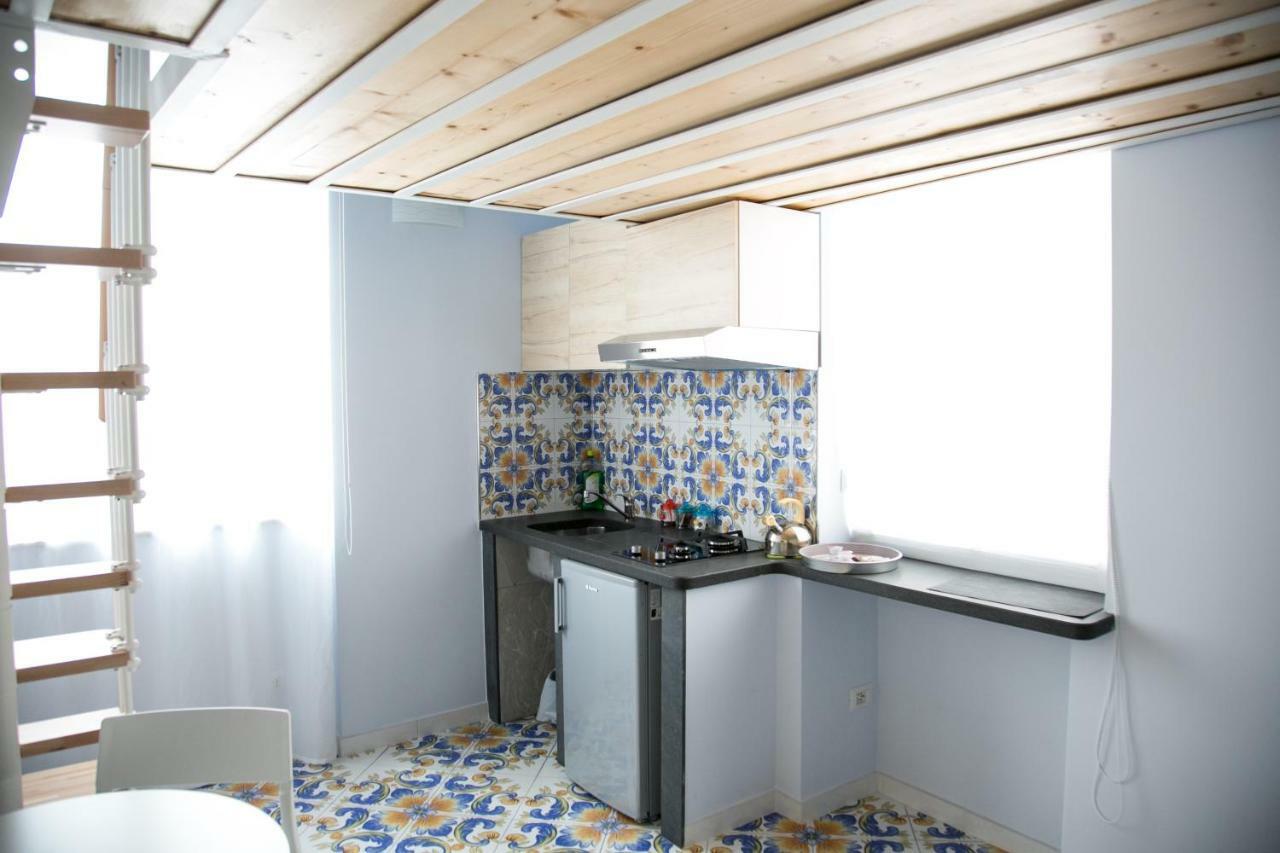 Casa Niccolo Apartment เนเปิลส์ ภายนอก รูปภาพ