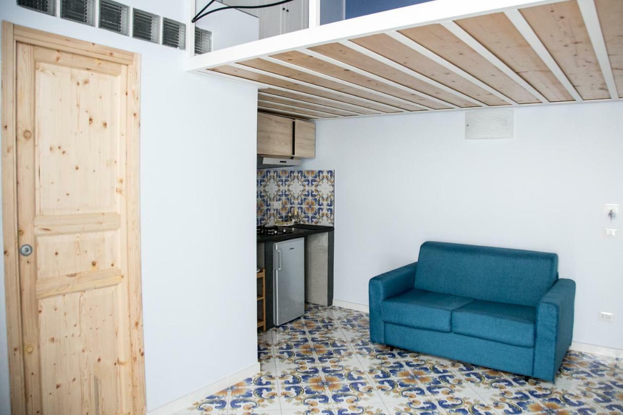 Casa Niccolo Apartment เนเปิลส์ ภายนอก รูปภาพ